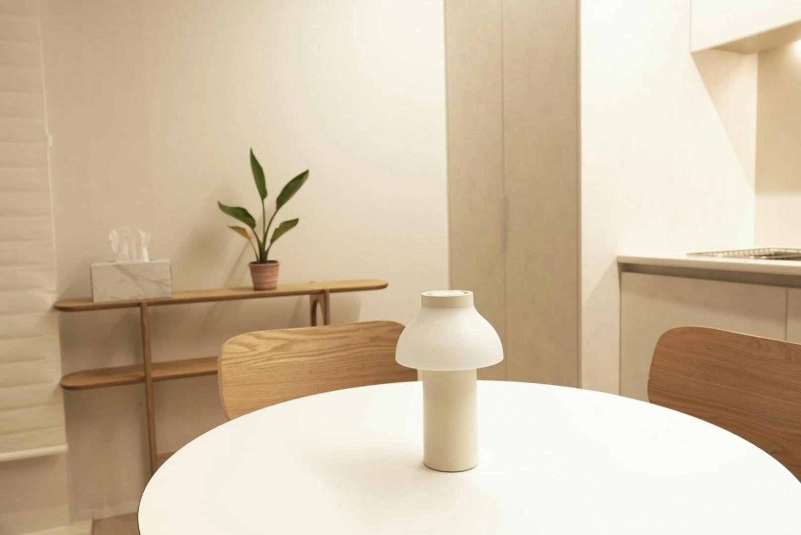 10 Minutes From Seongsu Station, Designer's Duplex Space, Sageunsageun Seoul