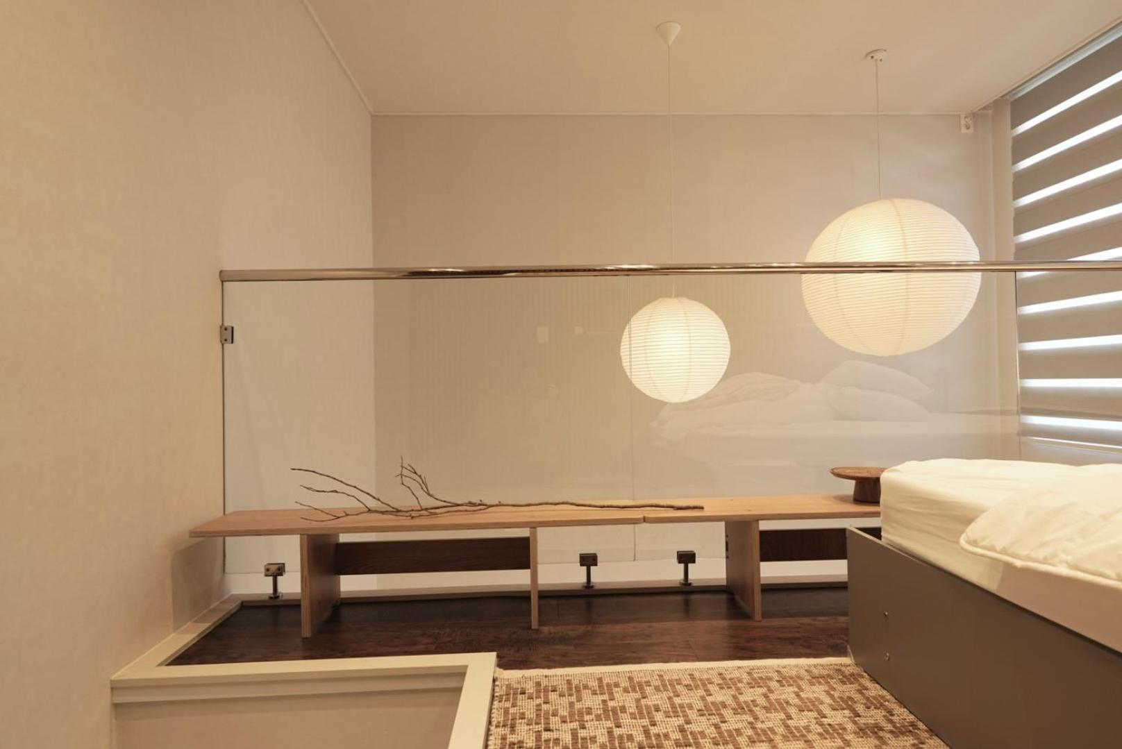 10 Minutes From Seongsu Station, Designer's Duplex Space, Sageunsageun *