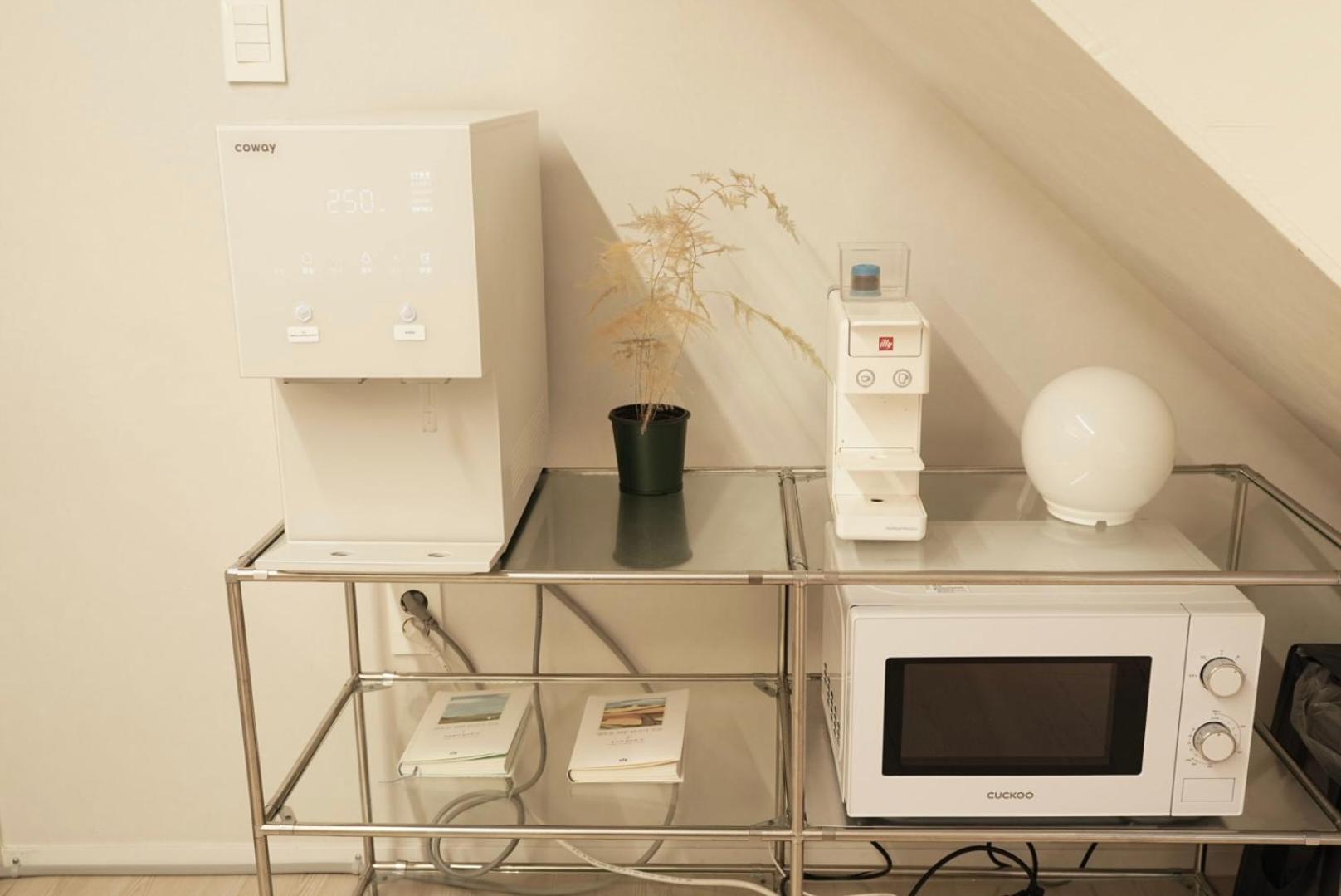 10 Minutes From Seongsu Station, Designer's Duplex Space, Sageunsageun