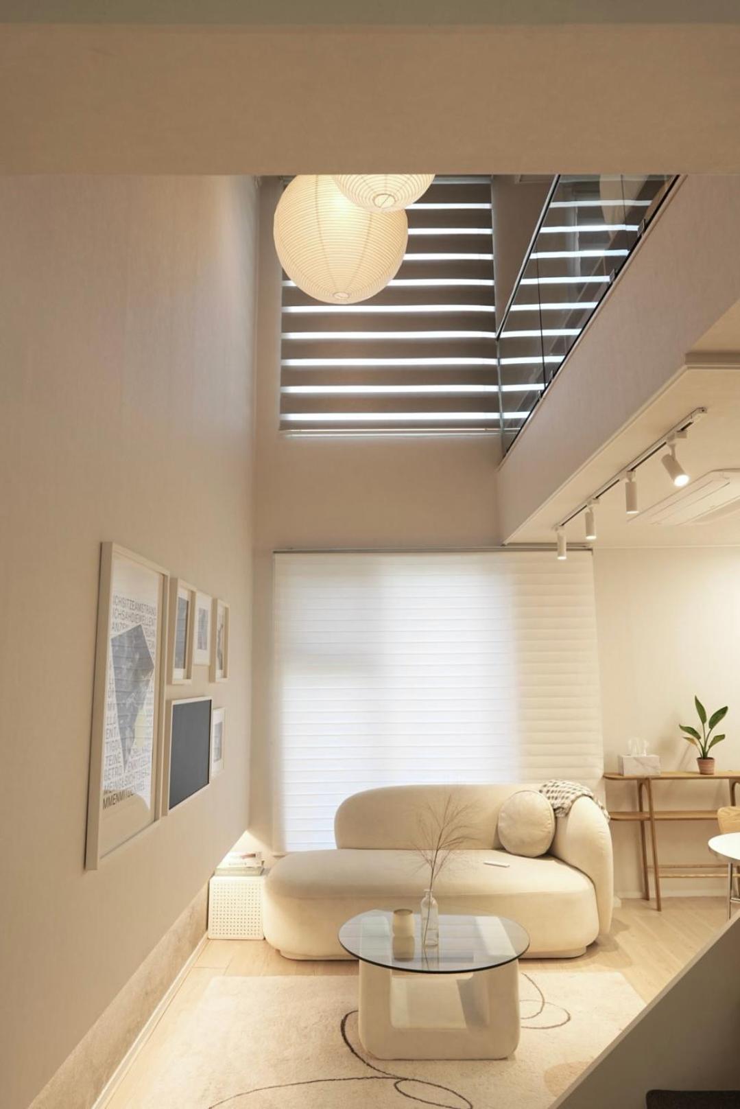10 Minutes From Seongsu Station, Designer's Duplex Space, Sageunsageun