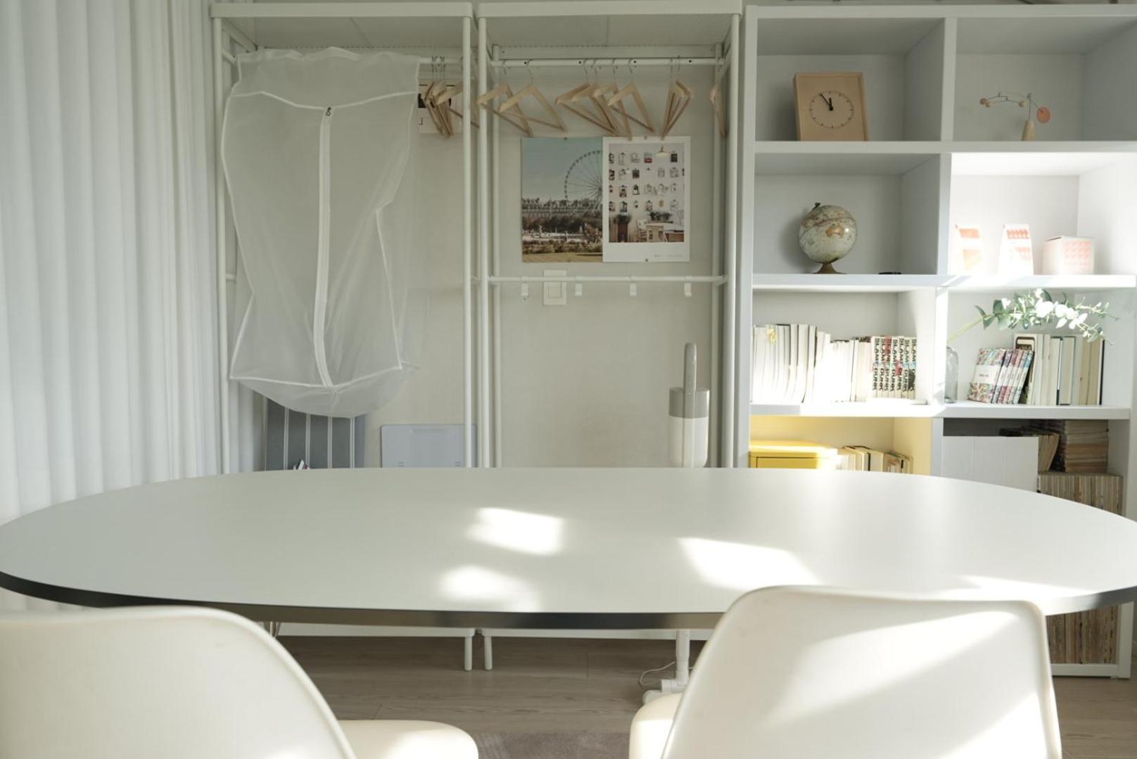 Apartment 10 Minutes From Seongsu Station, Designer's Duplex Space, Sageunsageun