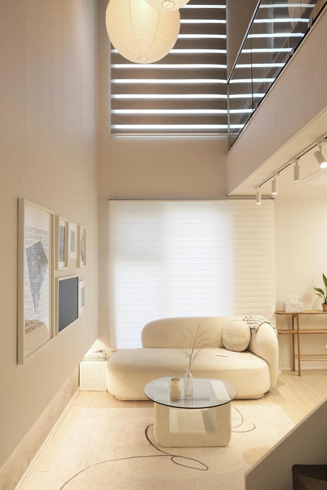 10 Minutes From Seongsu Station, Designer's Duplex Space, Sageunsageun Apartment Seoul
